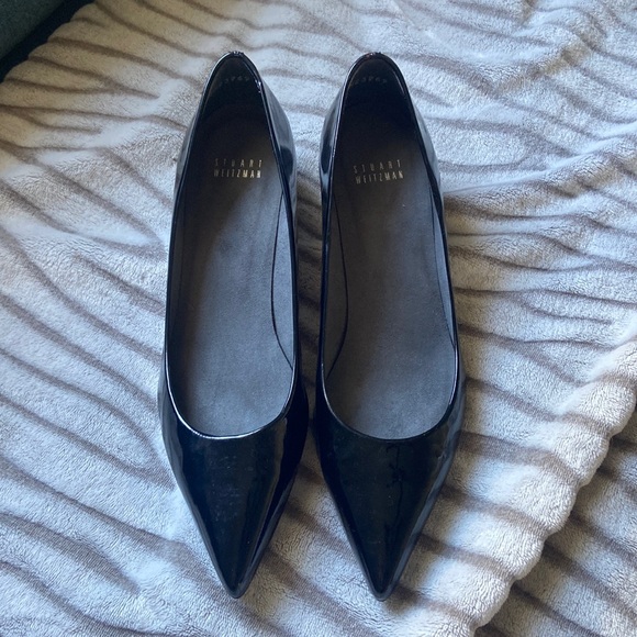 Stuart Weitzman black patent kitten heel - Picture 1 of 9